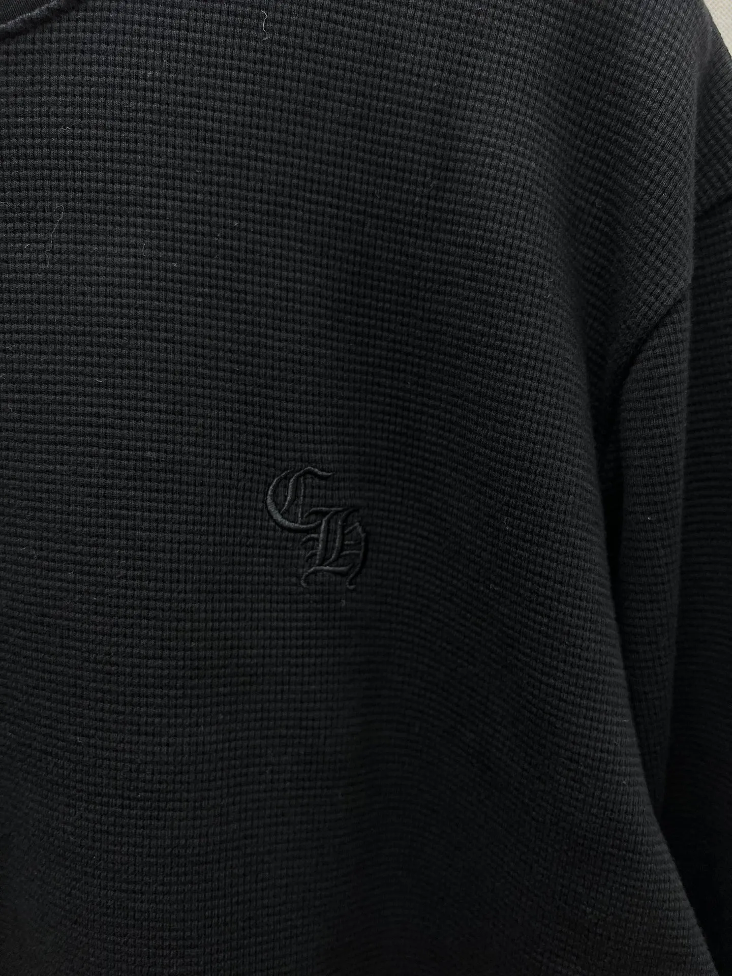 🅿️430 Crow Heart 25SS Sanskrit Henley Collar Waffle Sweatshirt. The fabric is made of 350g cotton waffle double-layer material before washing. Code number: S.M.L